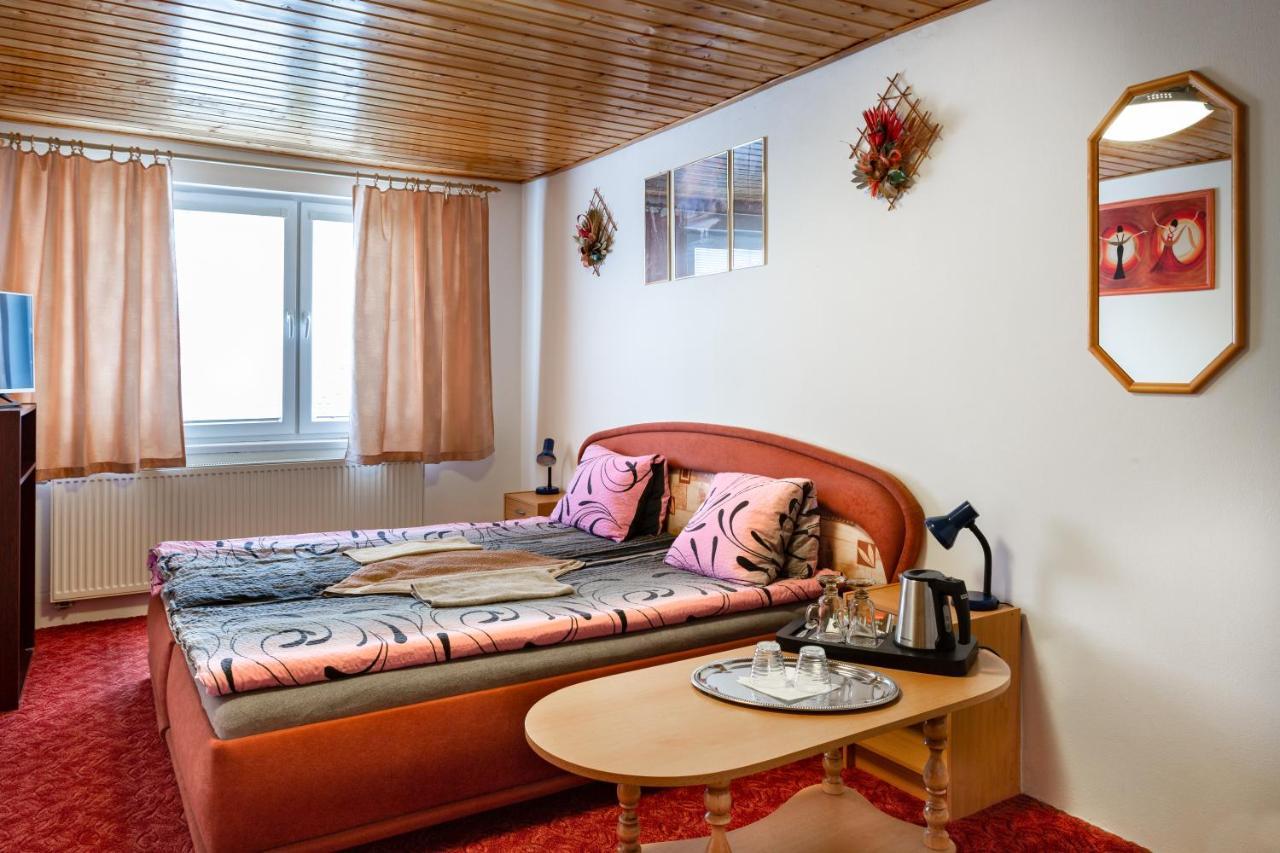 Hotel Penzión Rozália Košice Esterno foto