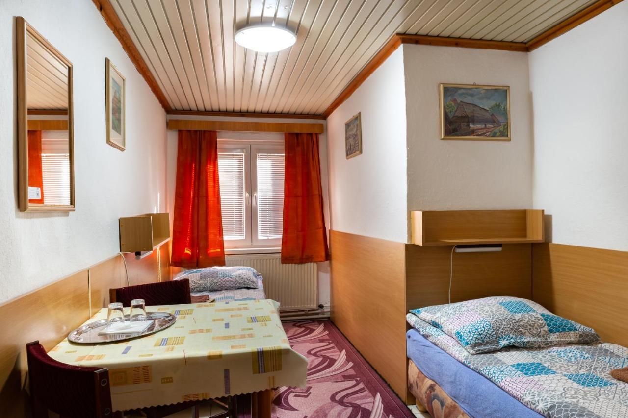 Hotel Penzión Rozália Košice Esterno foto