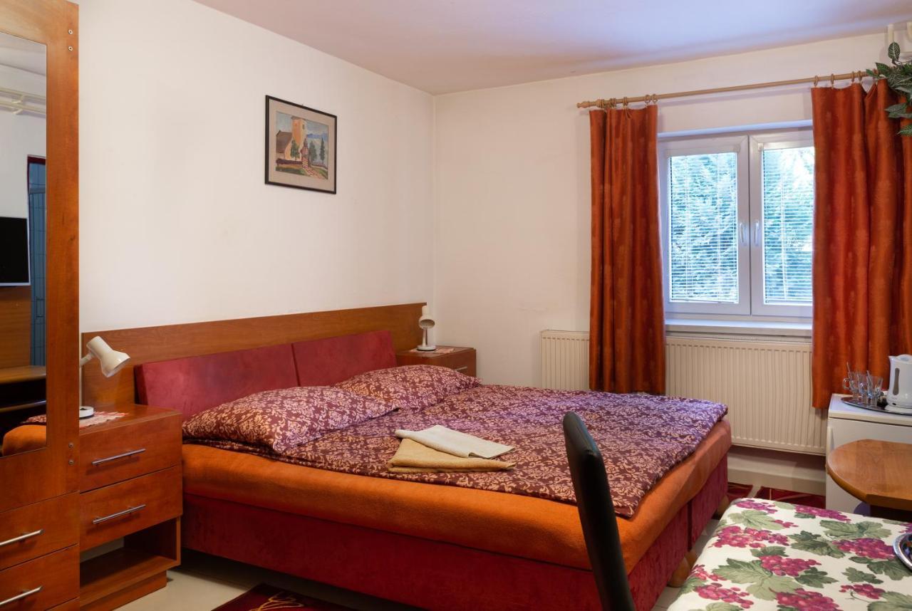 Hotel Penzión Rozália Košice Esterno foto