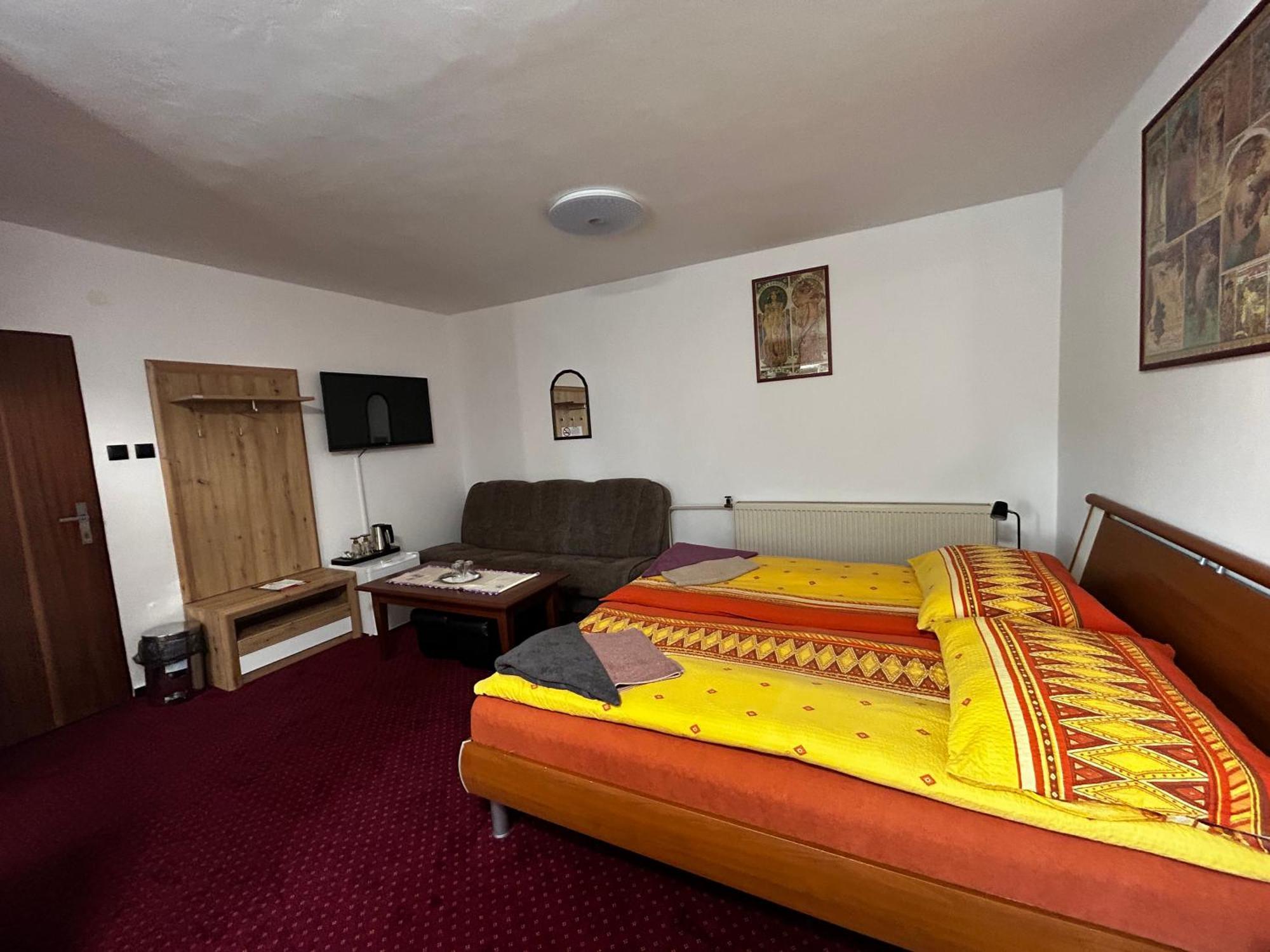 Hotel Penzión Rozália Košice Esterno foto