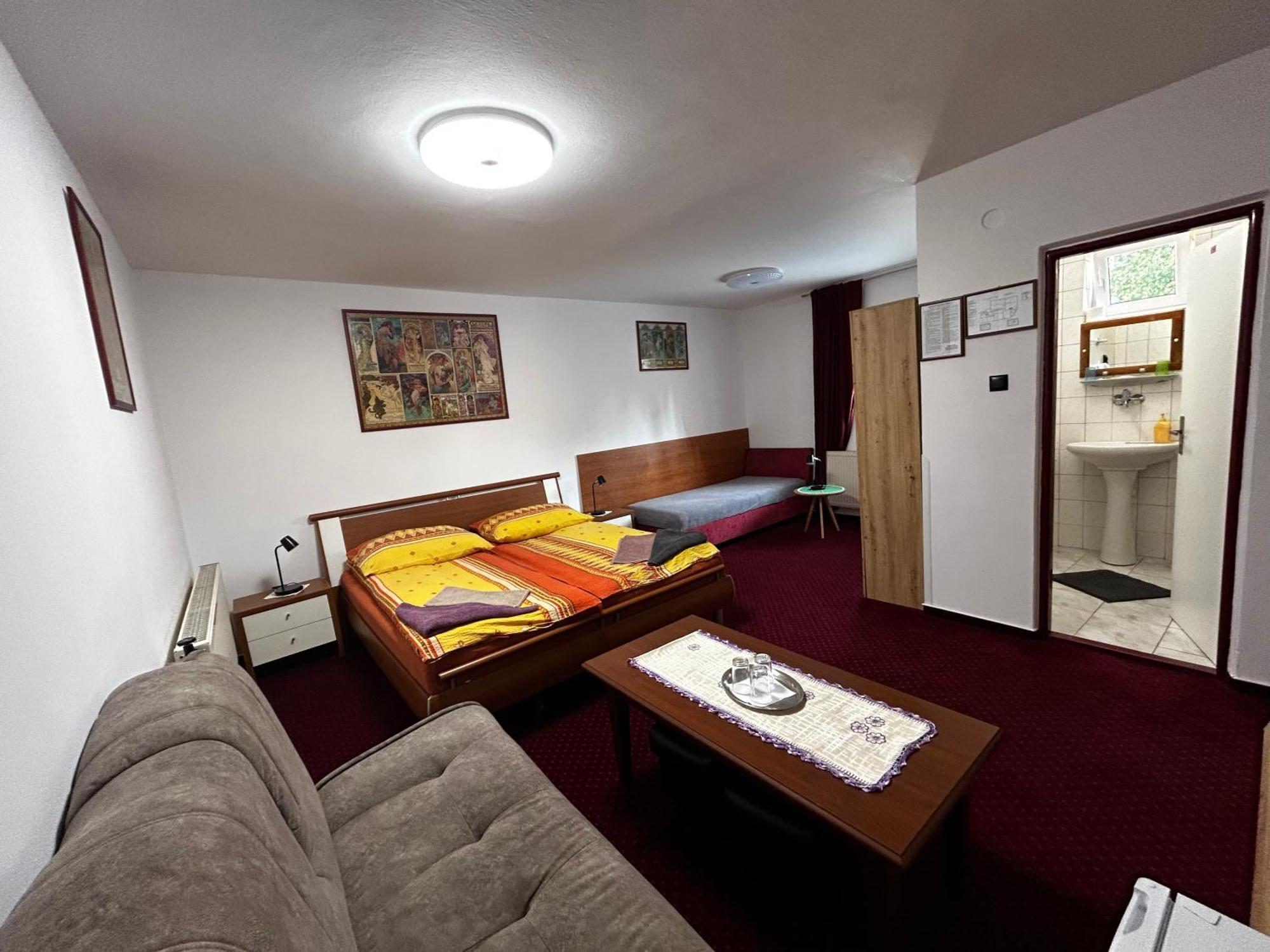 Hotel Penzión Rozália Košice Esterno foto