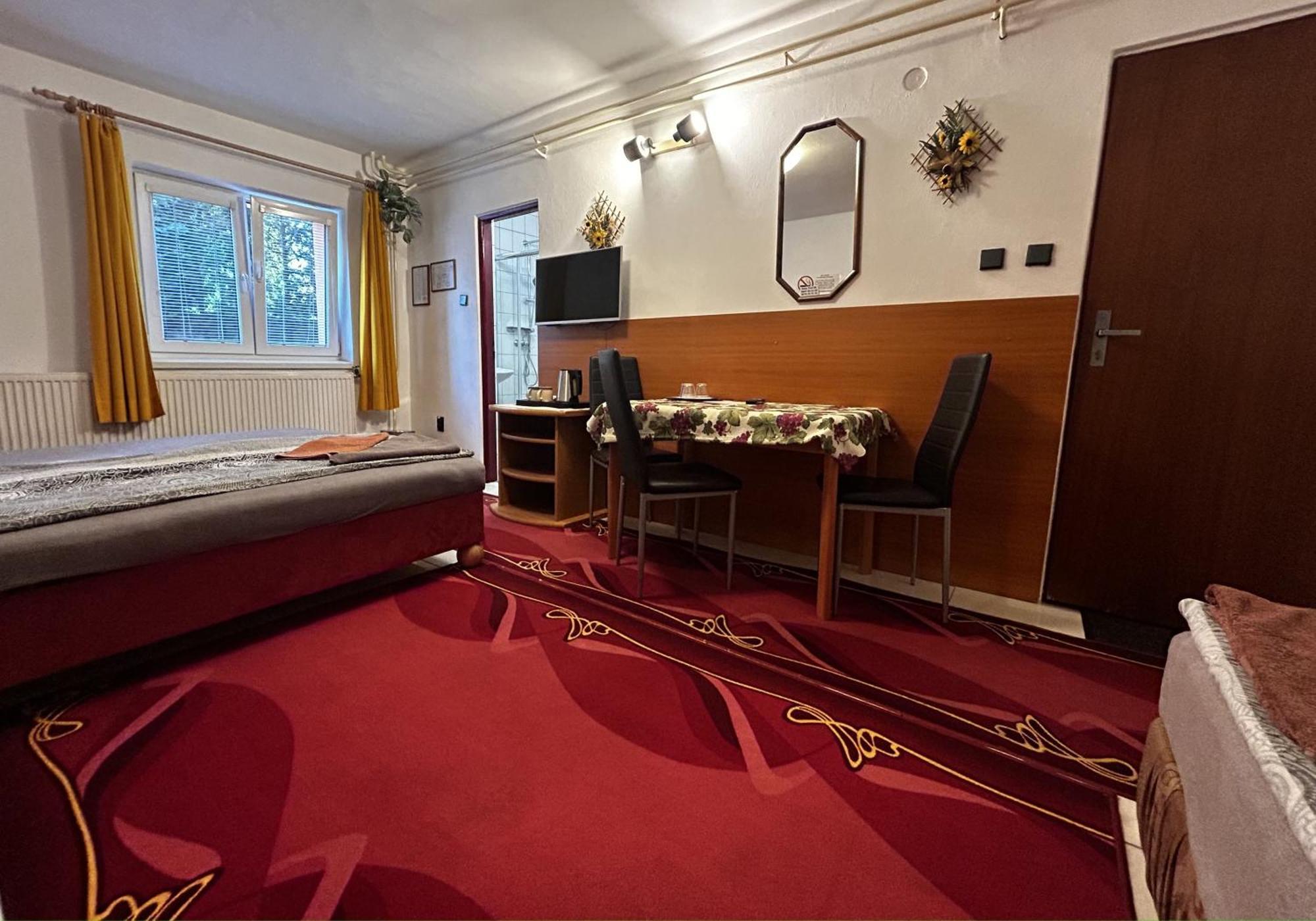 Hotel Penzión Rozália Košice Esterno foto